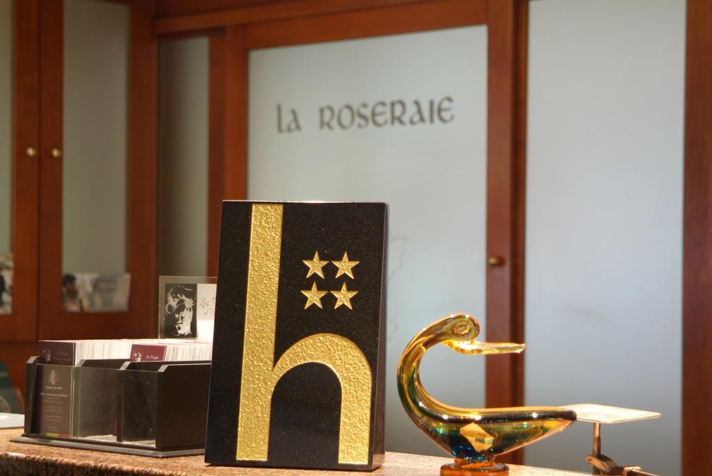פלורנוויל La Roseraie. Gaume-Ardenne-Lacuisine Sur Semois. מראה חיצוני תמונה